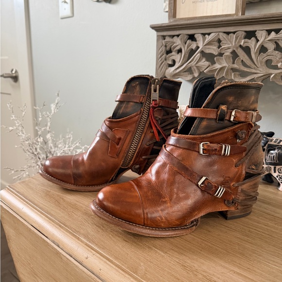 Freebird by Steven Brown Ankle Boots - Picture 3 of 6